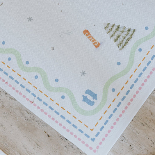 Detalhe da estampa Snow Animal impressa diretamente no EVA — tecnologia exclusiva Tini Tiny