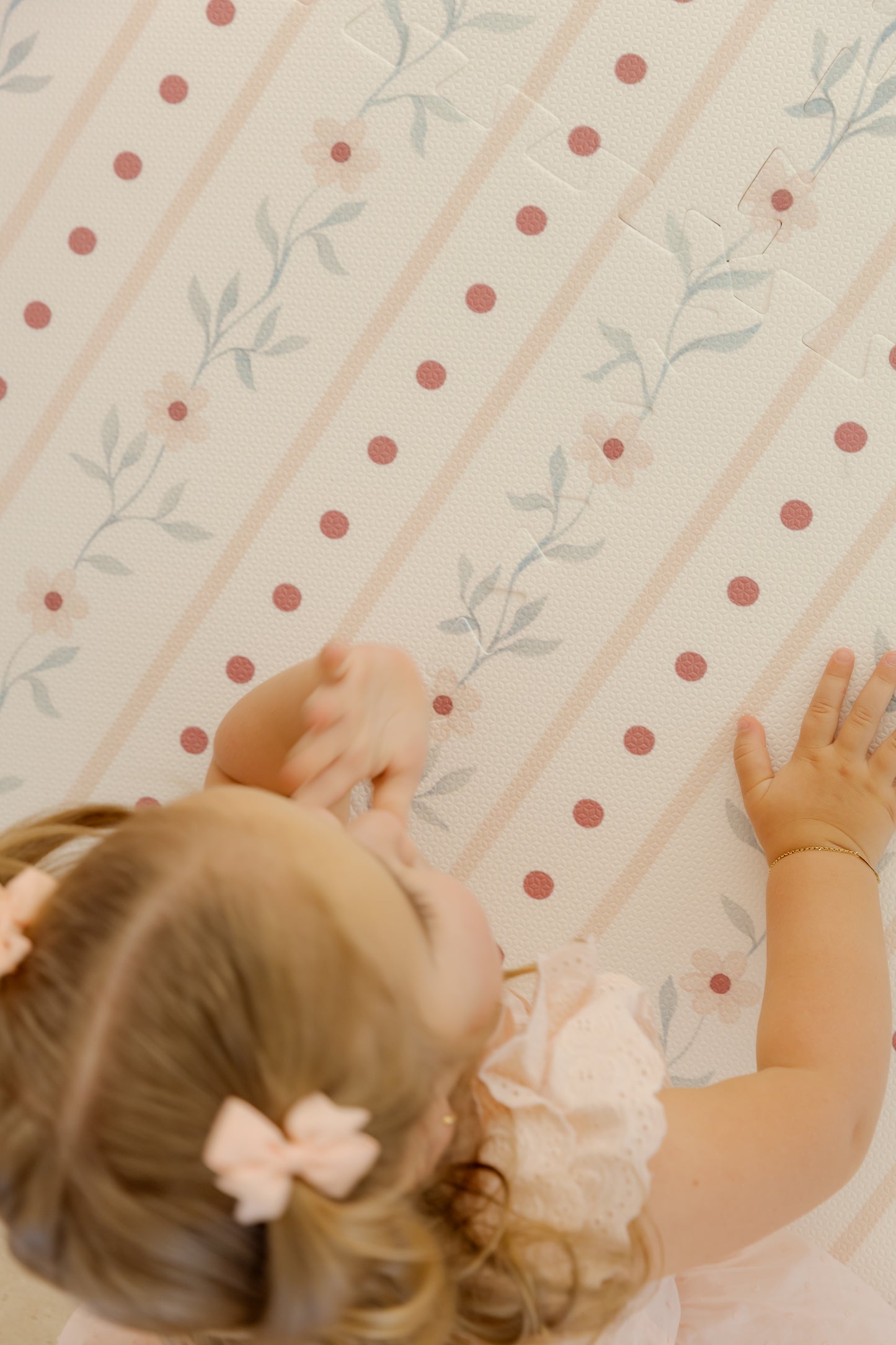 Tapetinho Collab Mariana Jabur - Blossom Stripe