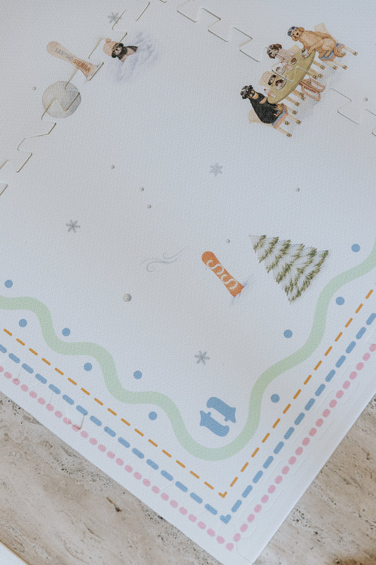 Detalhe da estampa Snow Animal impressa diretamente no EVA — tecnologia exclusiva Tini Tiny