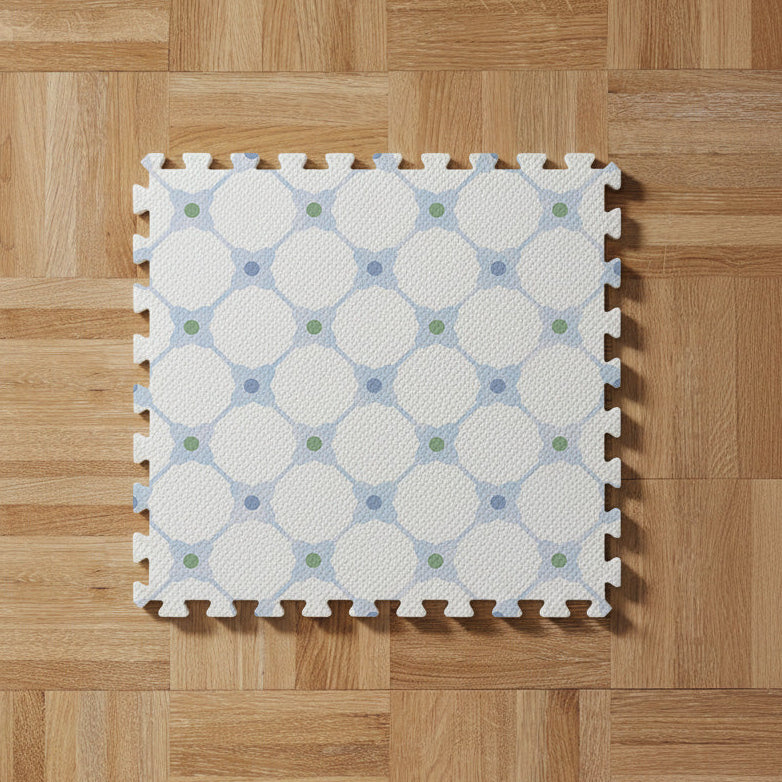 Detalhe da estampa Flower Power Azul impressa diretamente no EVA — tecnologia exclusiva Tini Tiny