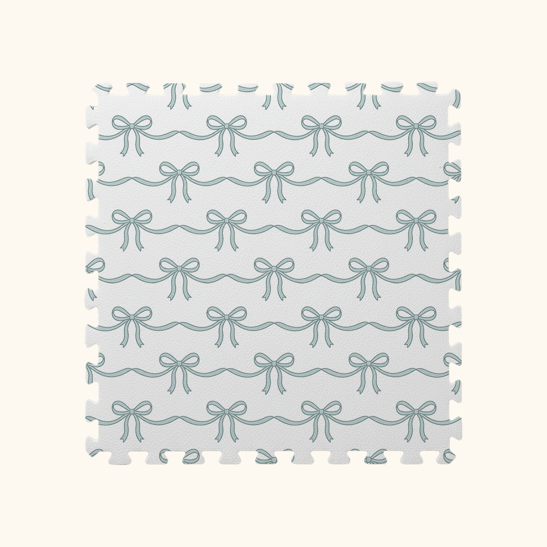Tapetinho de EVA Tiny Bows Azul Tini Tiny — tapete infantil premium feito no Brasil