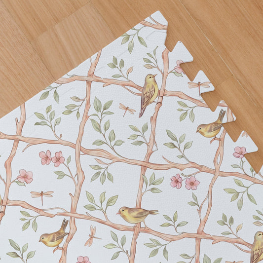 Detalhe da estampa Lili impressa diretamente no EVA — tecnologia exclusiva Tini Tiny